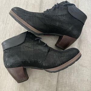 Wolky JACQUERIE Ankle Boots Black Suede Size 40 Lace-Up Block Heel Bootie